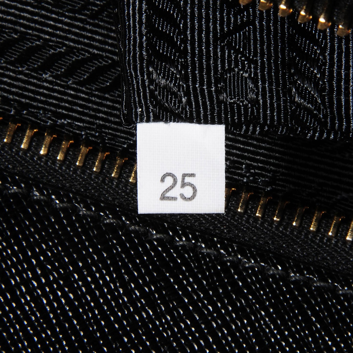 Saffiano Lux Medium Double Zip Tote Nero Black
