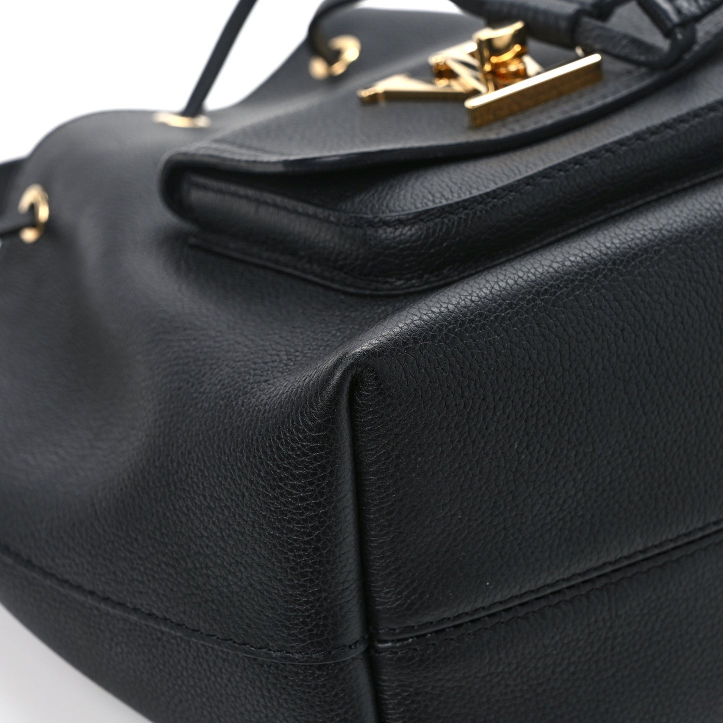 Calfskin Lockme Bucket MM Black