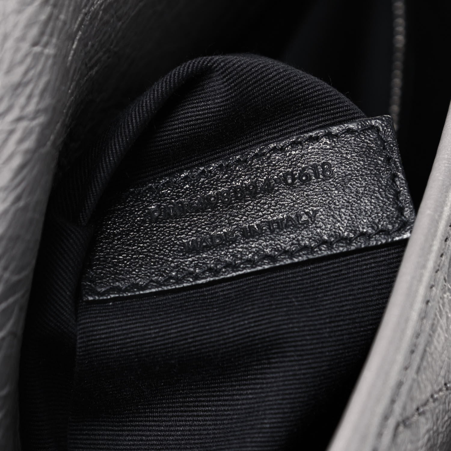 Saint Laurent Crinkled Calfskin Matelasse Monogram Medium Niki Chain Satchel Light Gray 6 of 8