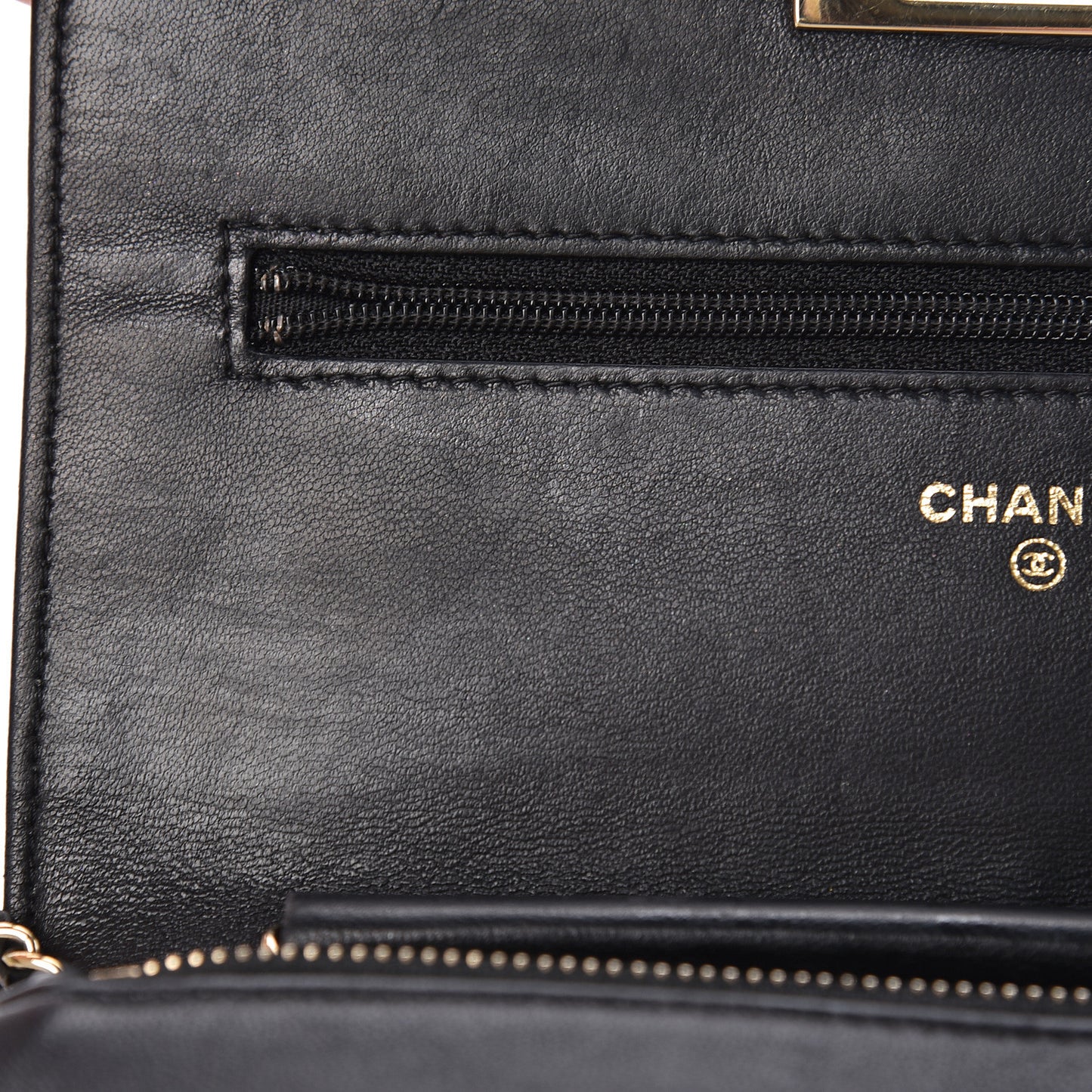 Lambskin Quilted Golden Class Wallet on Chain WOC Black