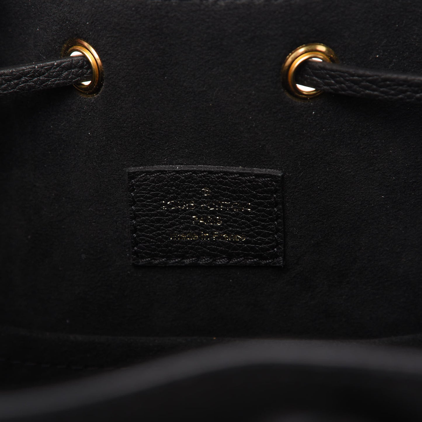 Calfskin Lockme Bucket MM Black