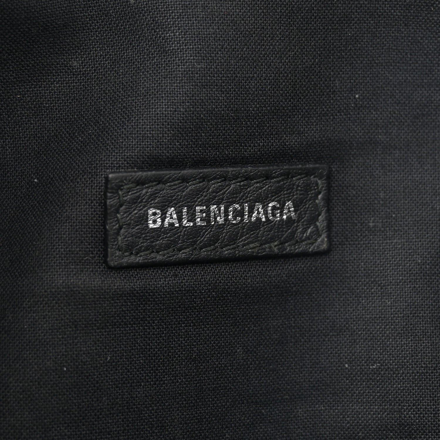Balenciaga Smooth Calfskin Logo Everyday Beltpack XS Black White 5 of 12