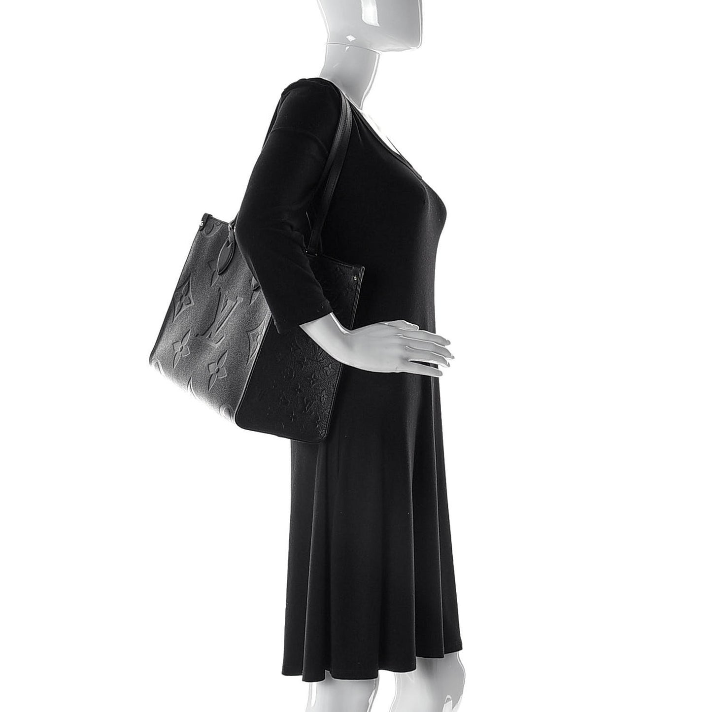 Empreinte Monogram Giant Onthego MM Black