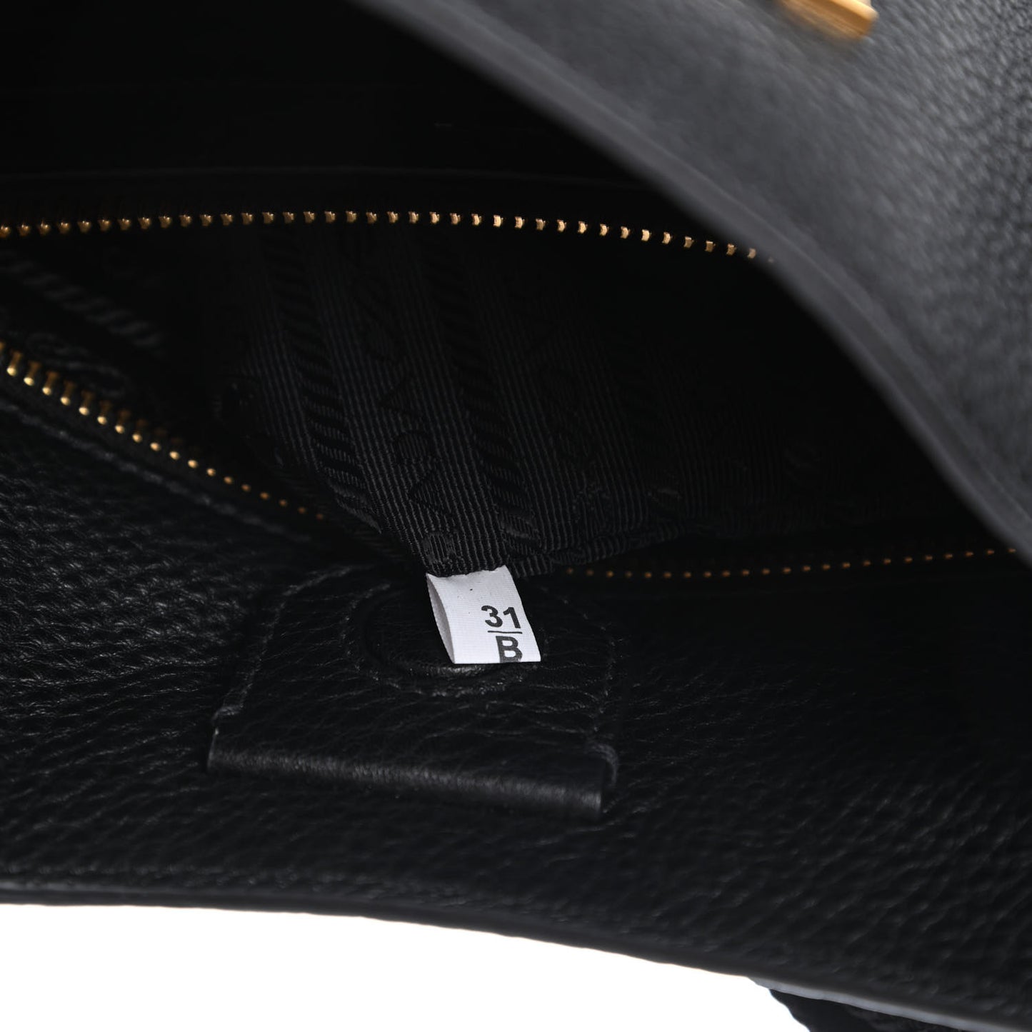 Vitello Daino Crossbody Bag Black