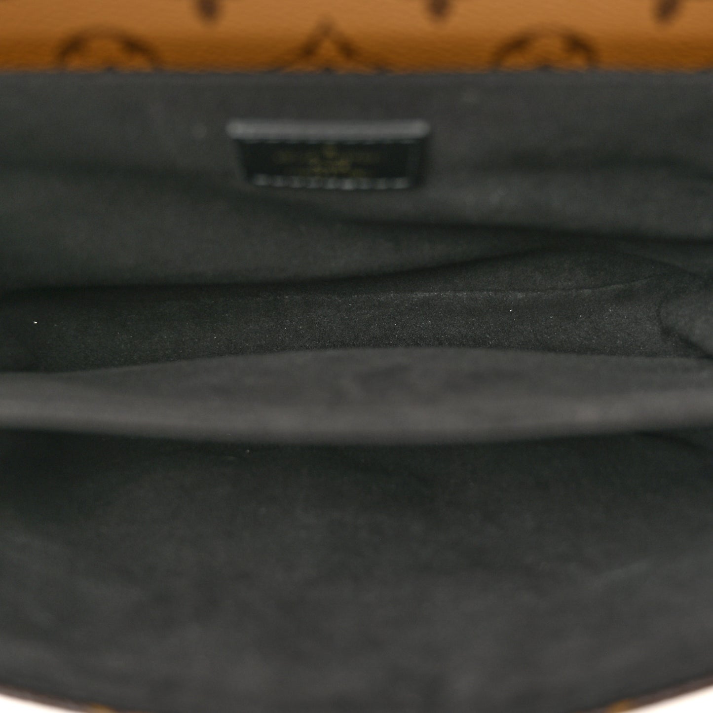 Reverse Monogram Pochette Metis