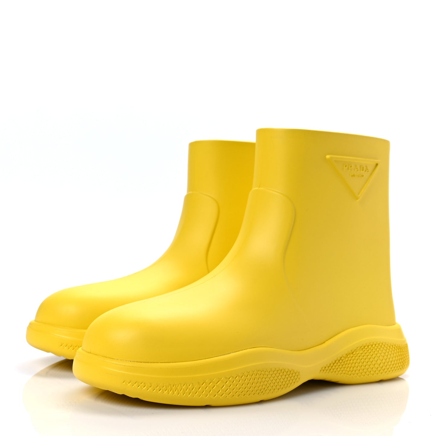Soft Mellow Rubber Triangle Logo Embossed Womens 25mm Booties 36 Sole