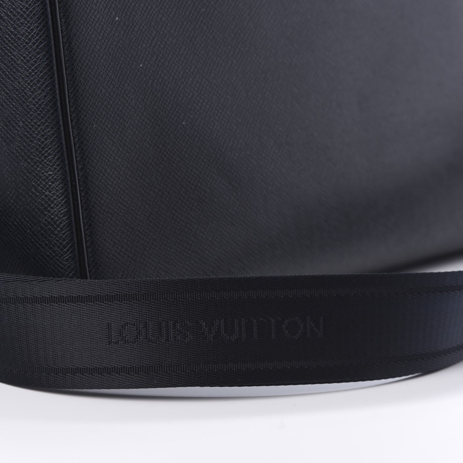 Louis Vuitton Taiga Roman GM Messenger Marine 8 of 11