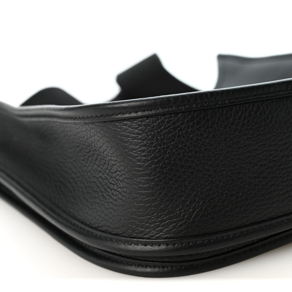 Taurillon Clemence Evelyne III PM Black