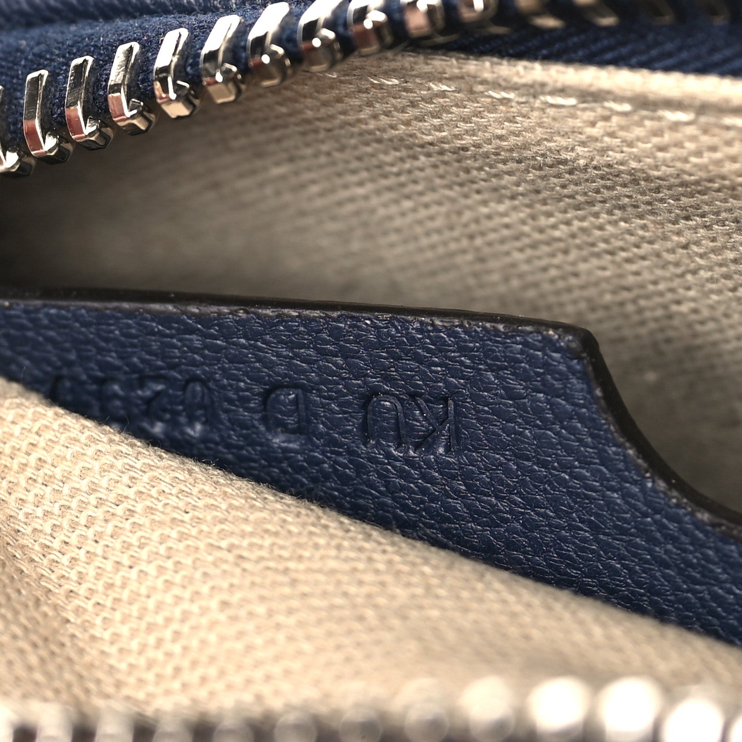 Givenchy Sugar Goatskin Nano Antigona Midnight Blue 7 of 9