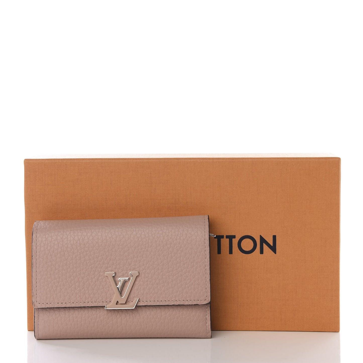 Taurillon Capucines Compact Wallet Magnolia