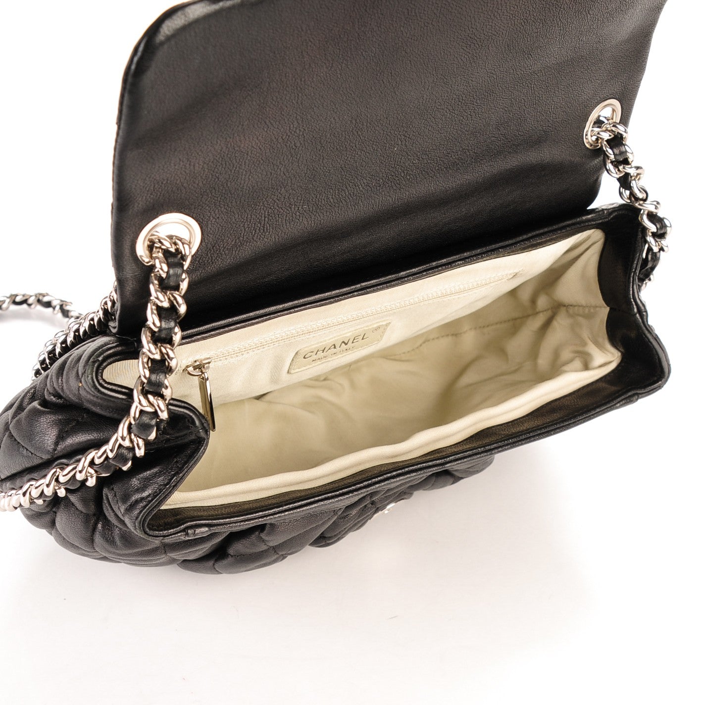 Washed Lambskin Quilted Medium Chain Around Messenger Black