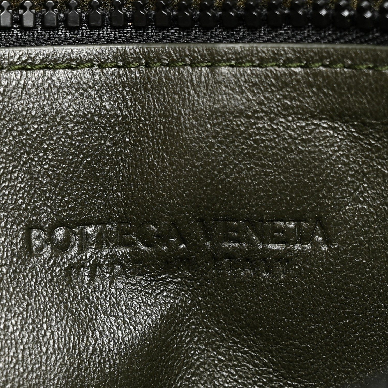 Bottega Veneta Calfskin Maxi Intrecciato Puffy Laptop Pouch Camping 6 of 6
