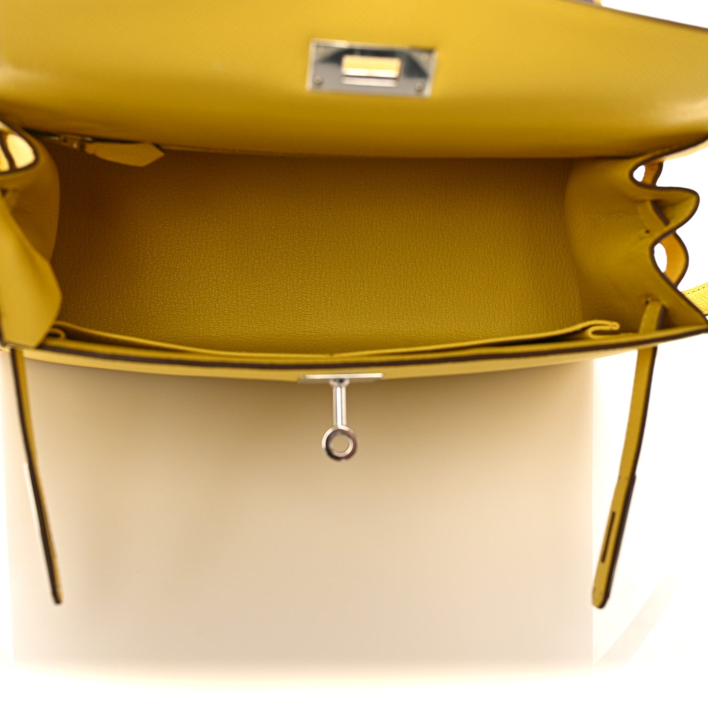 Epsom Kelly Sellier 28 Jaune De Naples