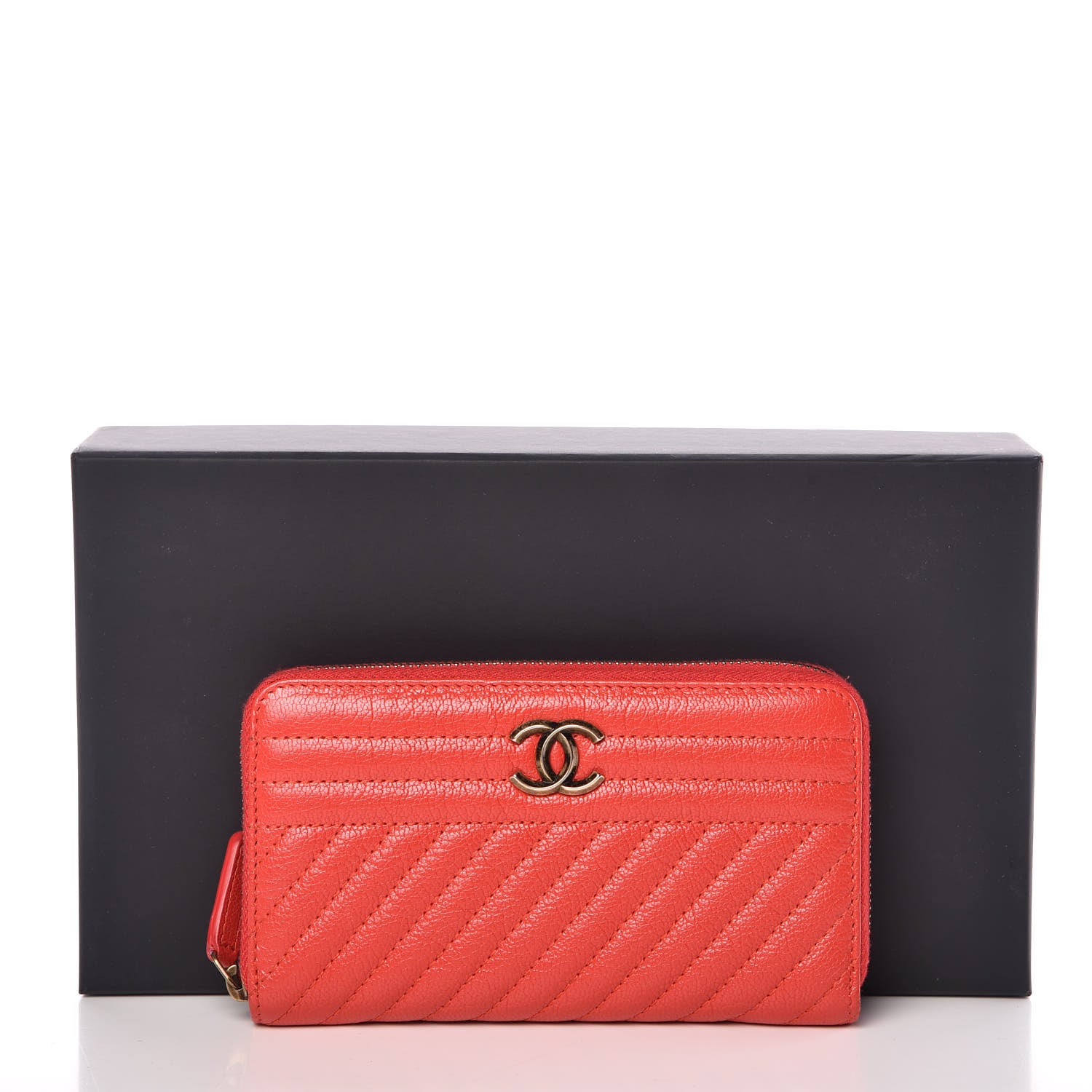 Chanel Shiny Goatskin Diagonal Quilted Small Zip Around Wallet Red 13 of 13