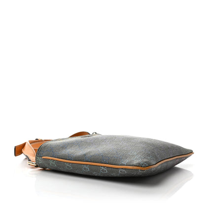 Gucci GG Supreme Monogram Small Flat Messenger Bag 4 of 11
