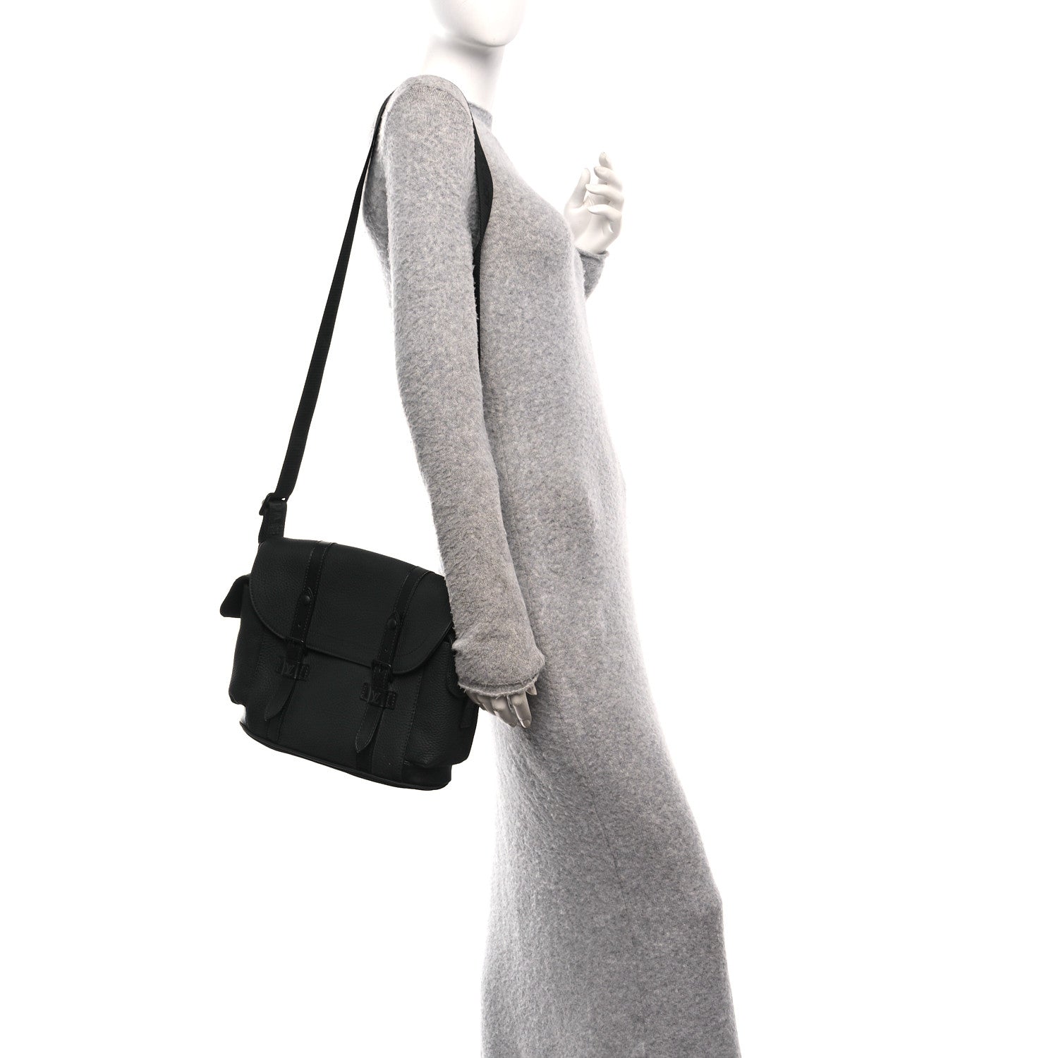 Louis Vuitton Taurillon Christopher Messenger Black 3 of 8