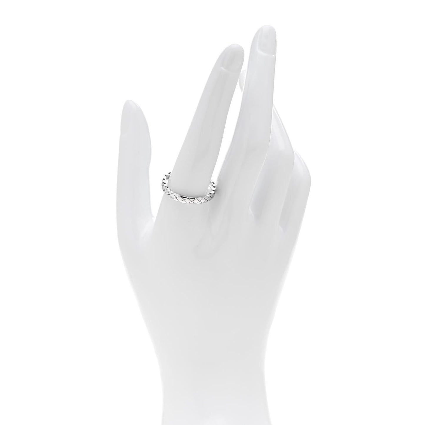 18K White Gold Mini Coco Crush Ring 64 10.75