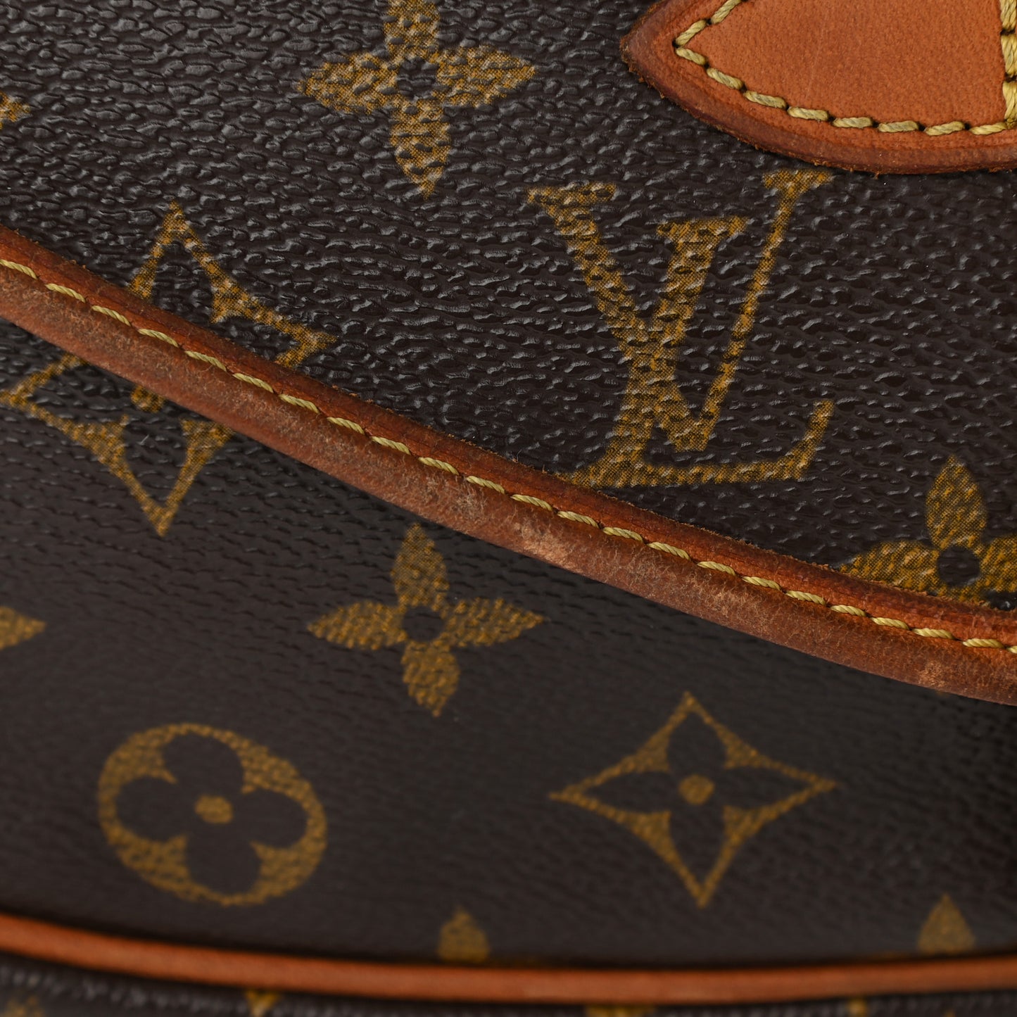 Monogram Saumur 30