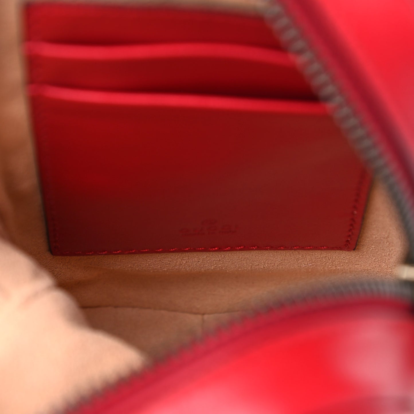 Calfskin Matelasse Mini GG Marmont Crossbody Bag Hibiscus Red