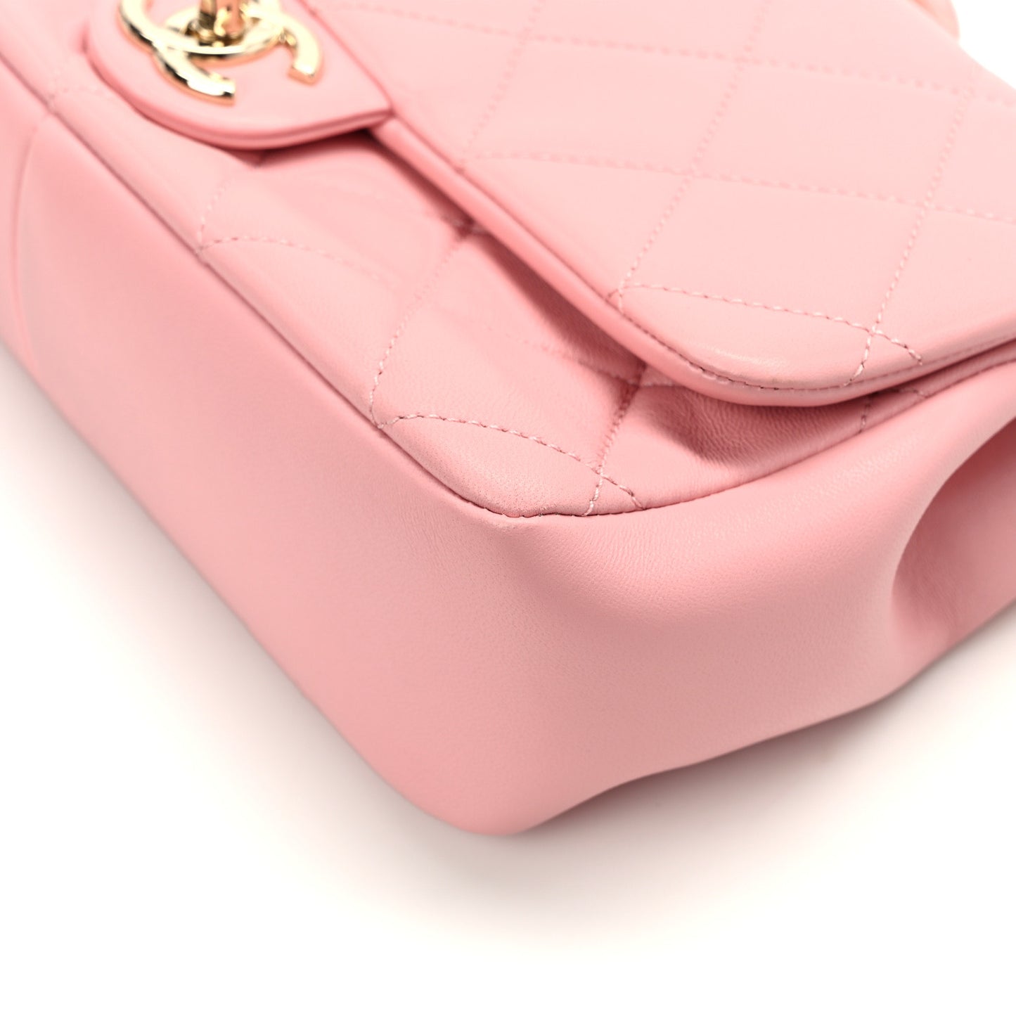 Lambskin Quilted Resin Bi-Color Chain Flap Bag Pink