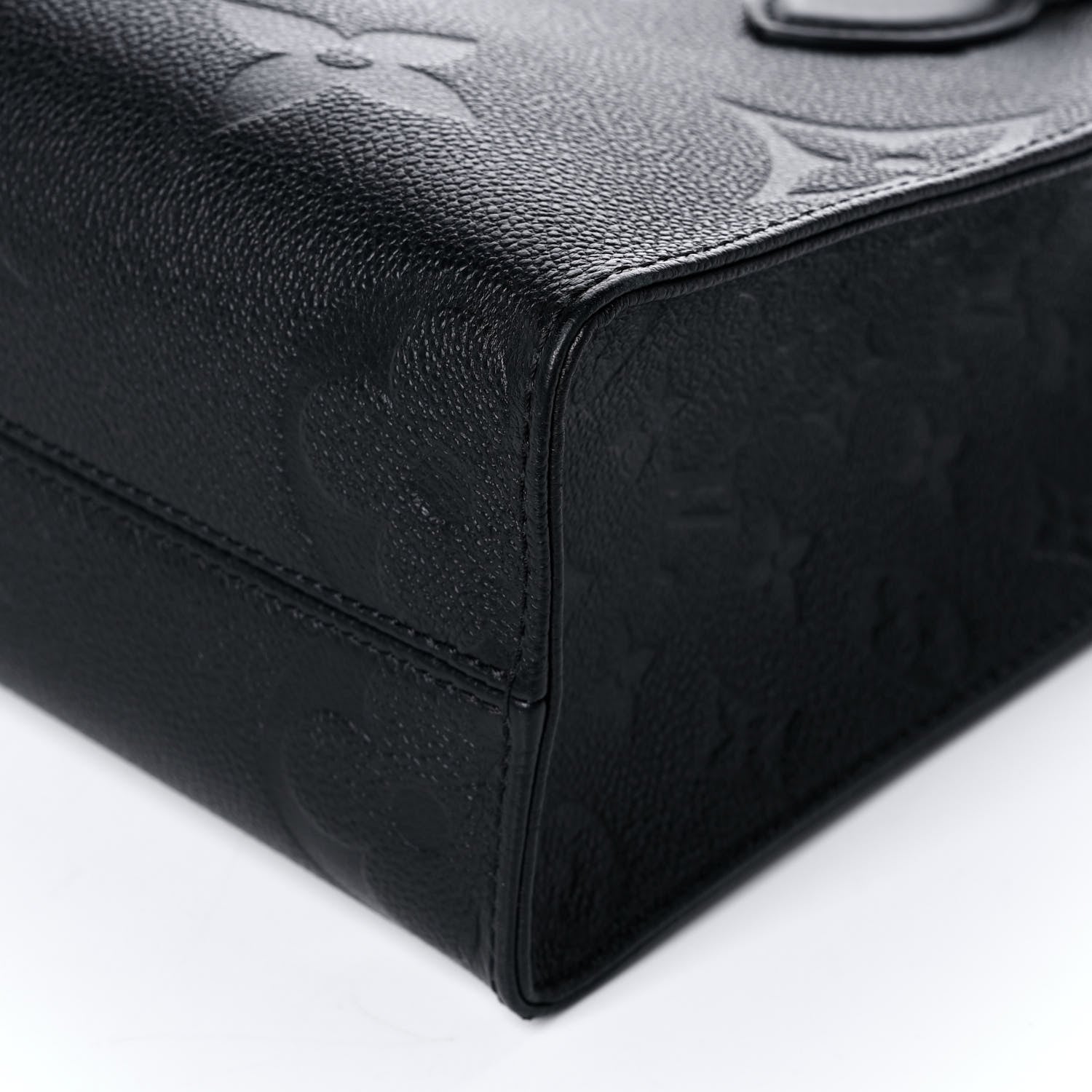 Louis Vuitton Empreinte Monogram Giant Onthego PM Black 9 of 10