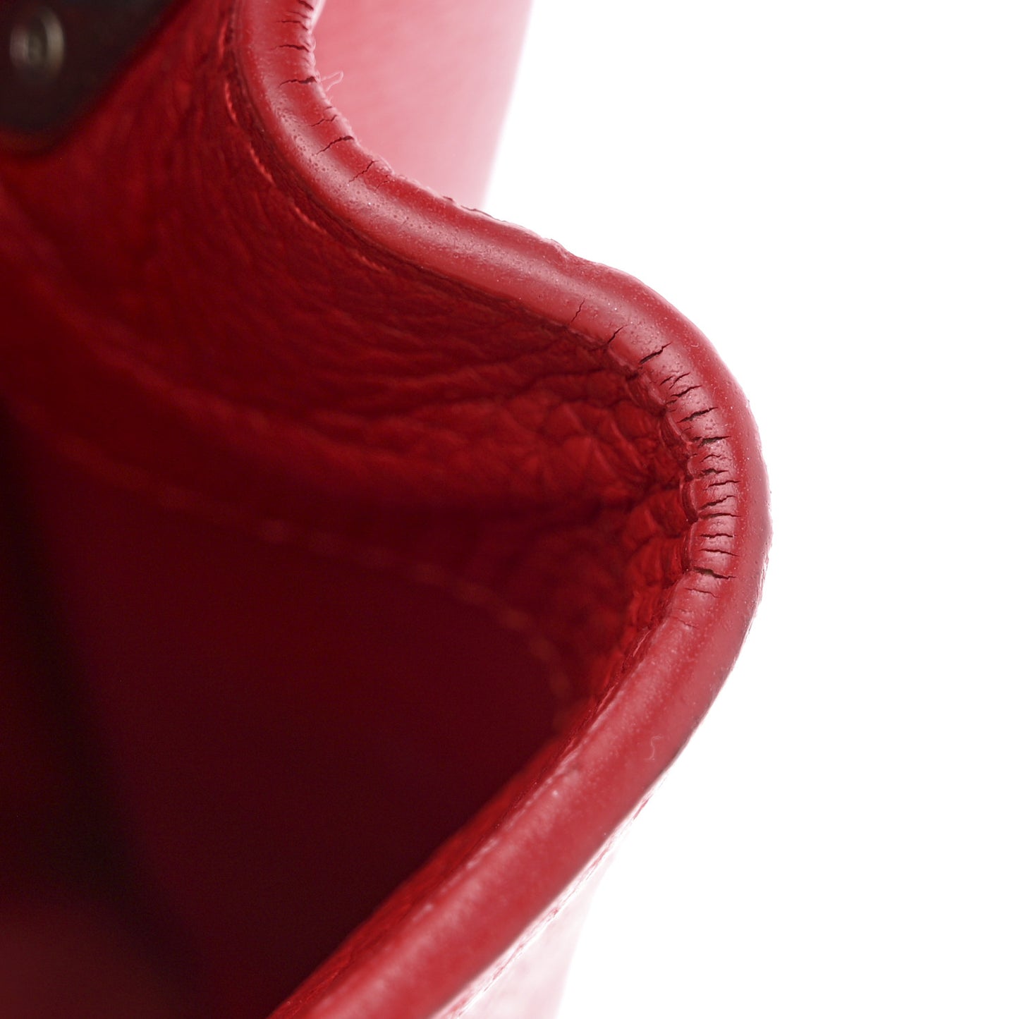 Taurillon Snakeskin Capucines PM Rubis