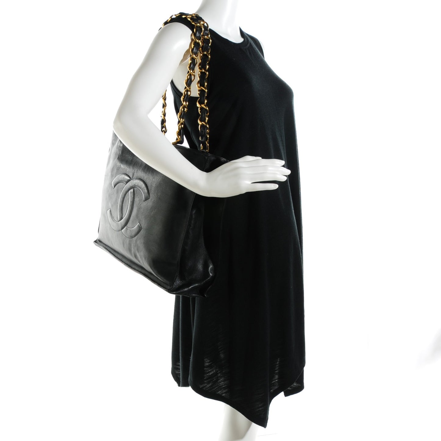 Lambskin Jumbo Shoulder Bag Black