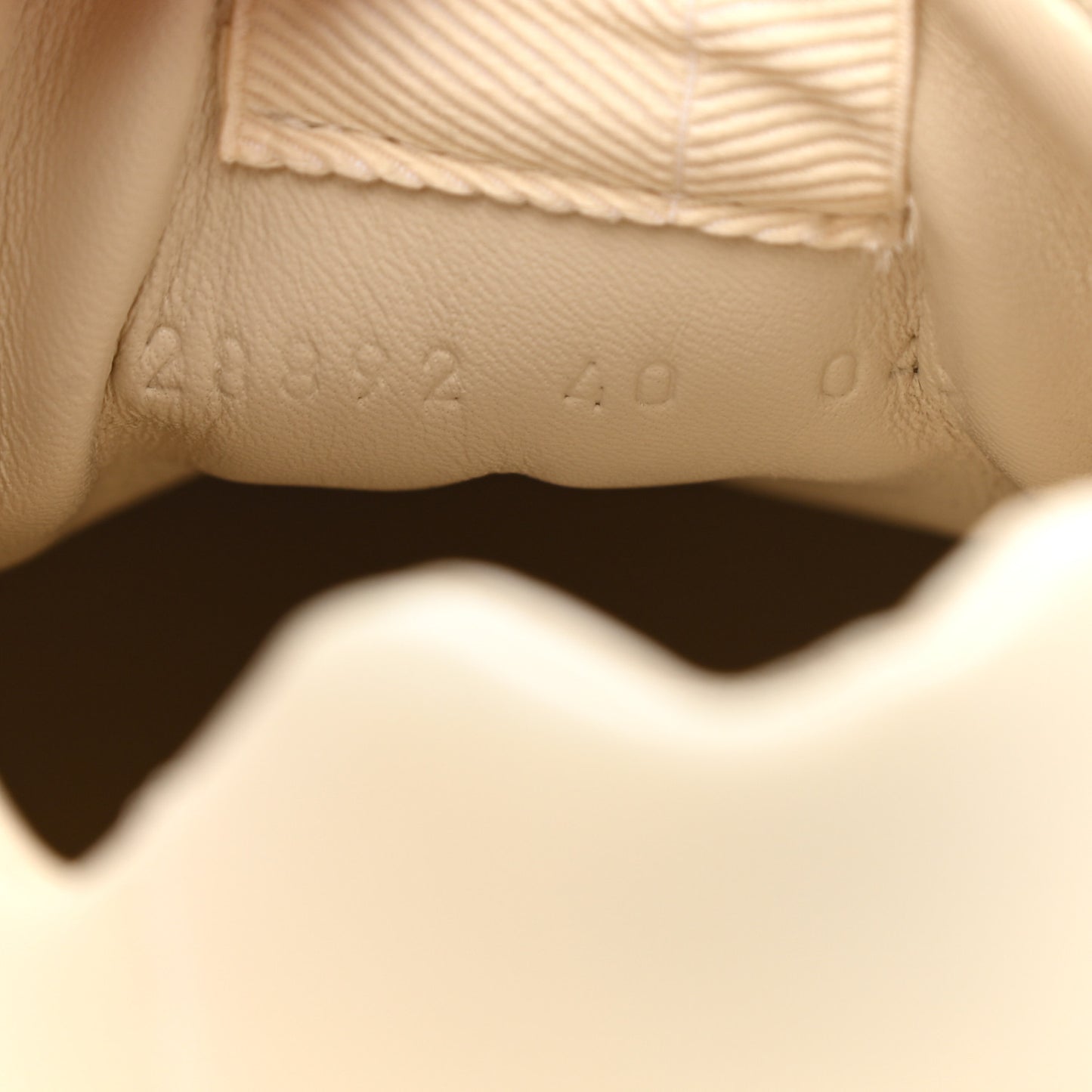 Calfskin Logo Womens Rhyton Sneakers 40 Ivory