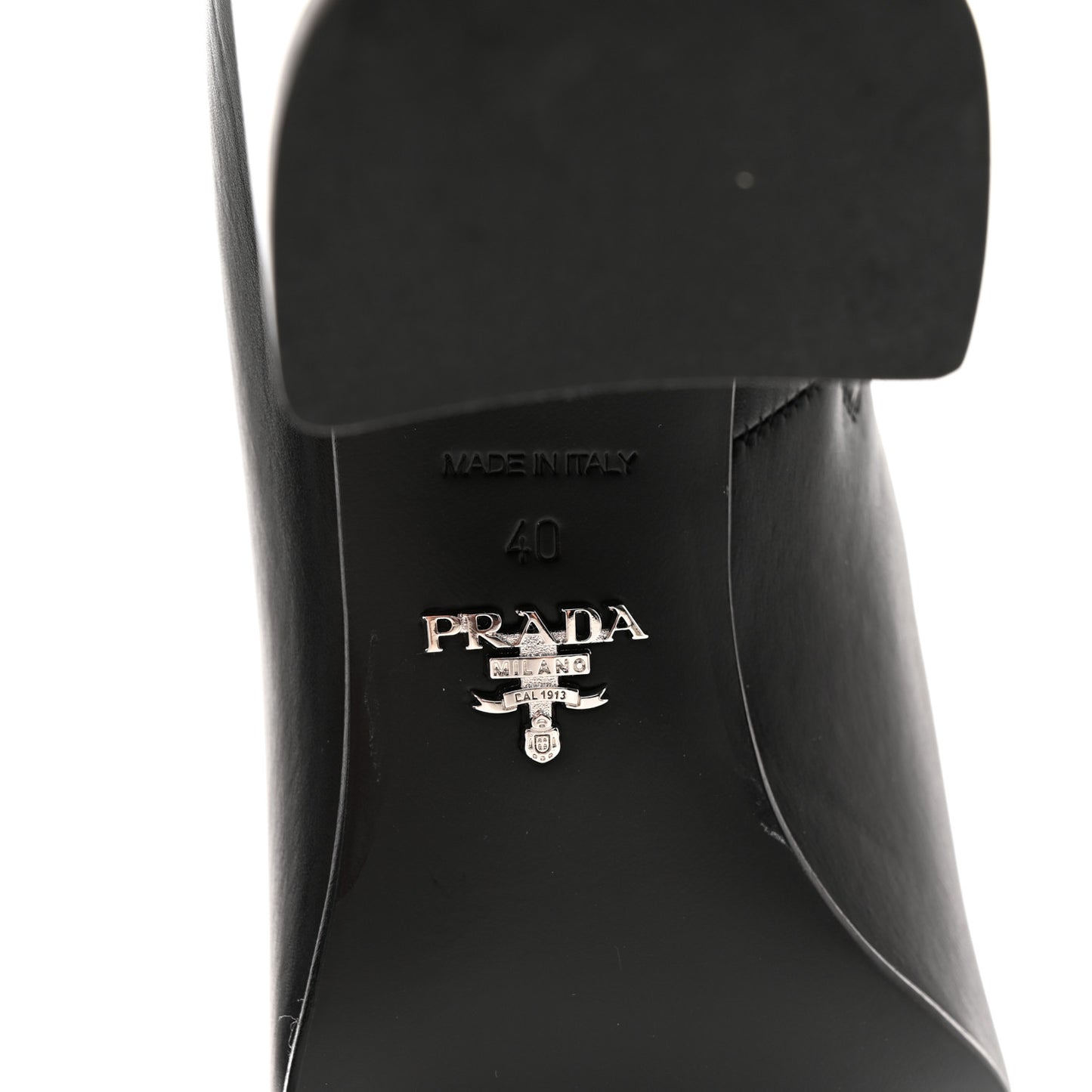 Vitello Metal Triangle Logo Zip 65mm Boots 40 Black