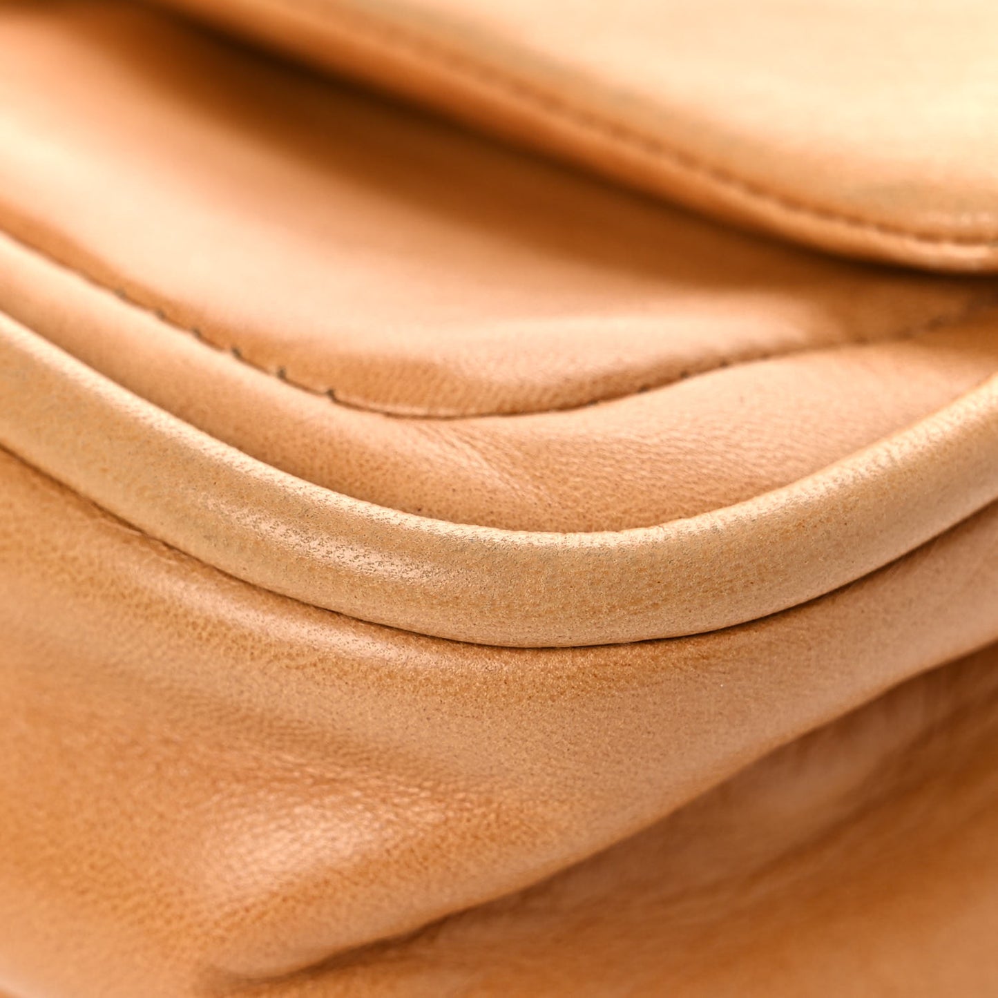 Calfskin Diagonal Ligne Medium Flap Beige