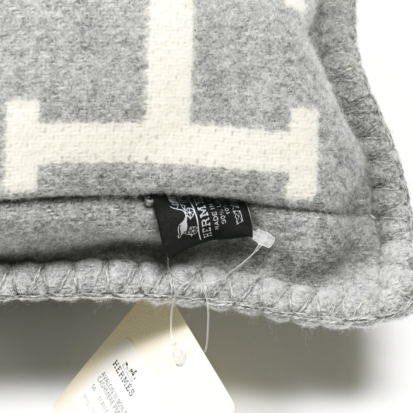 Wool Cashmere Avalon III Pillow PM Ecru Gris Clair