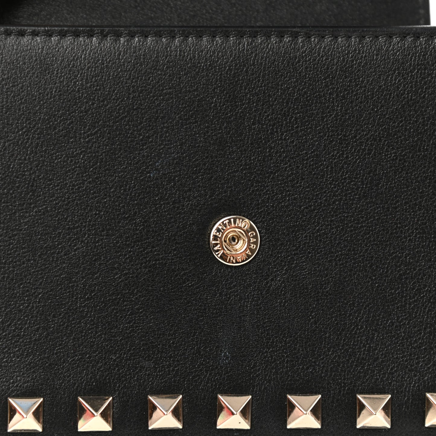 Calfskin Rockstud Phone Case With Chain Black