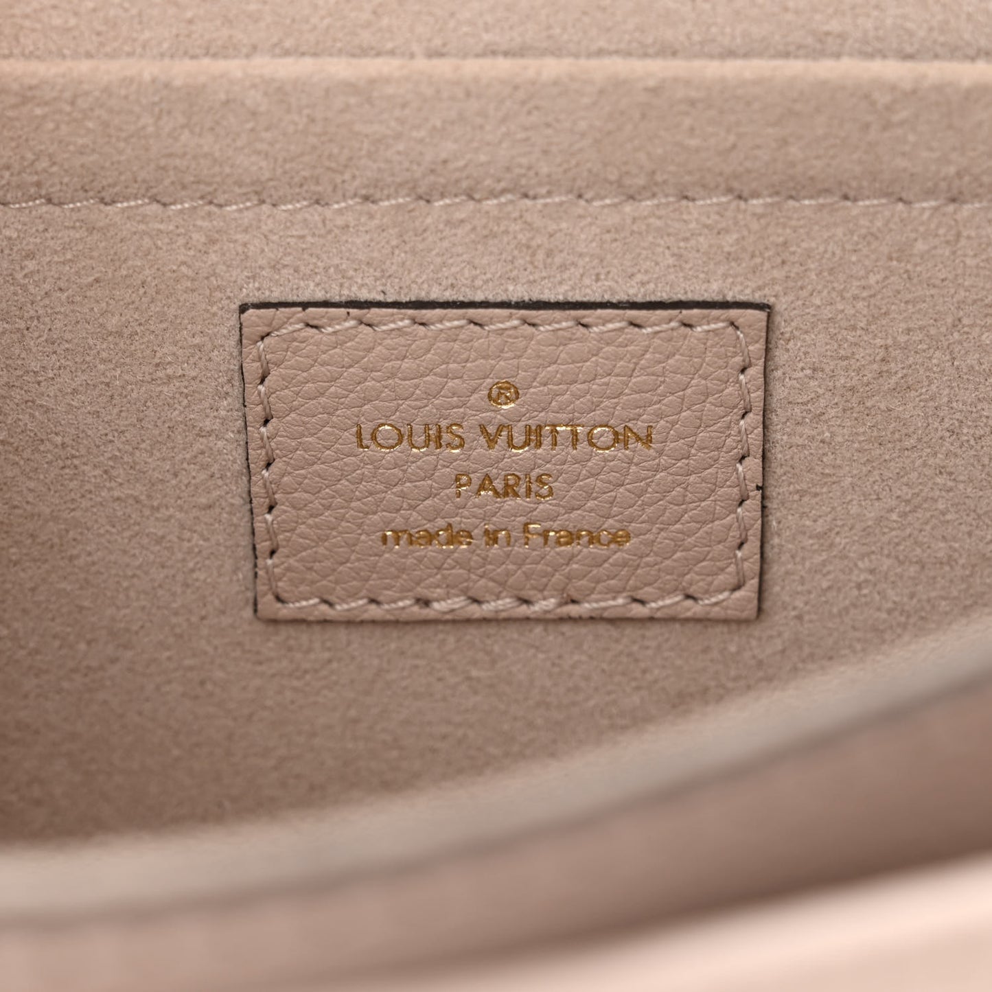 Grained Calfskin Lockme Tender Greige