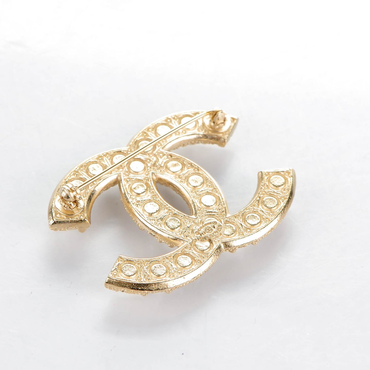 Pearl Crystal CC Brooch Gold