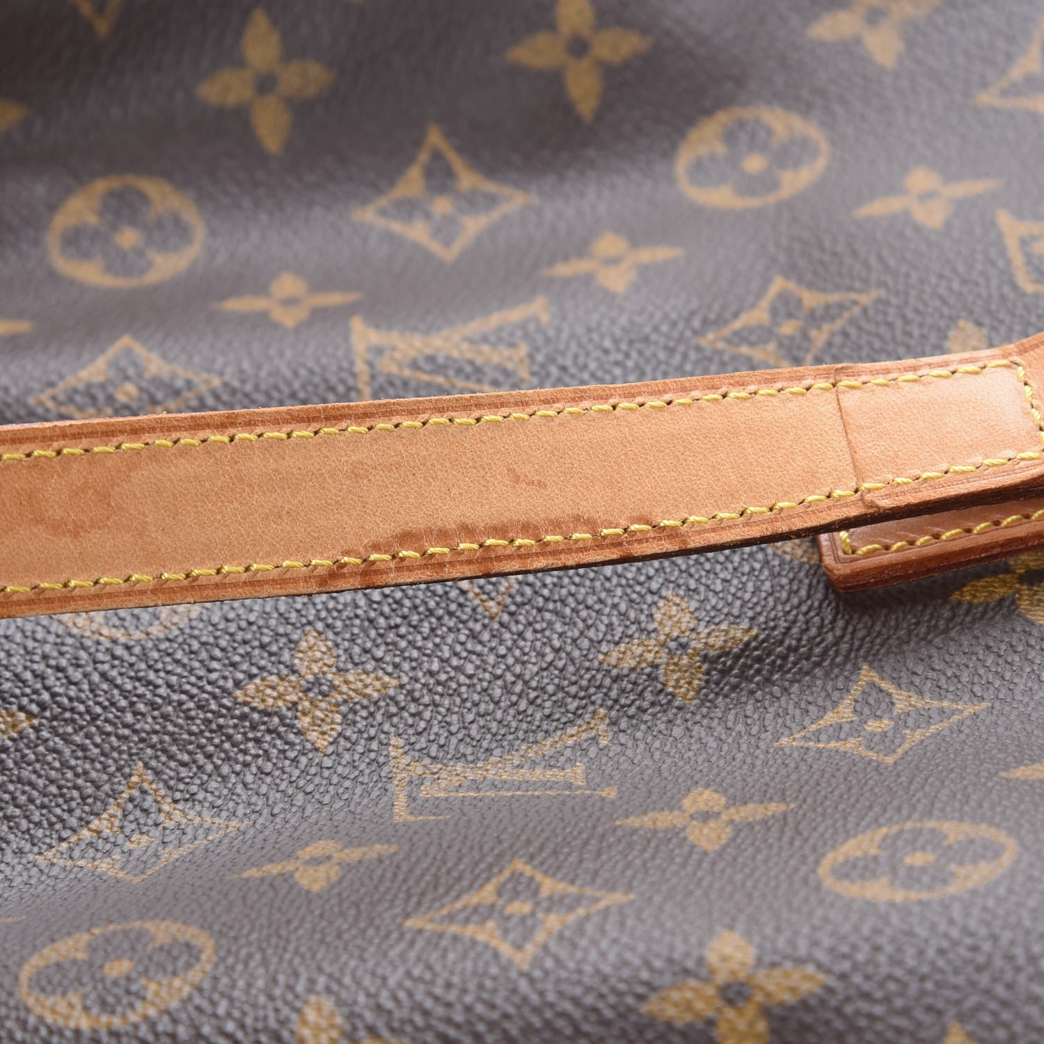 Louis Vuitton Monogram Cabas Mezzo 10 of 13