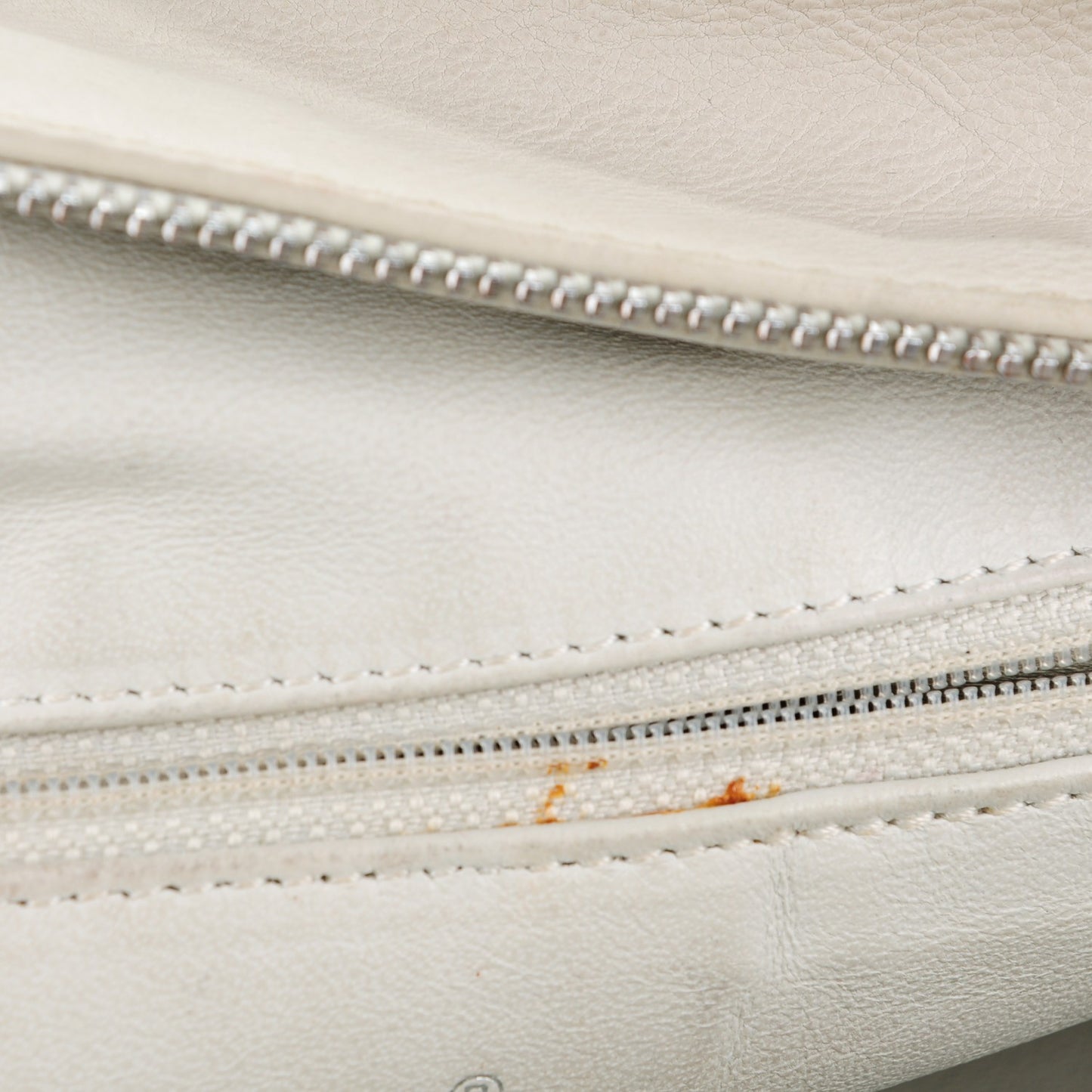 Smooth Calfskin Medium Luxe Ligne Bowler White