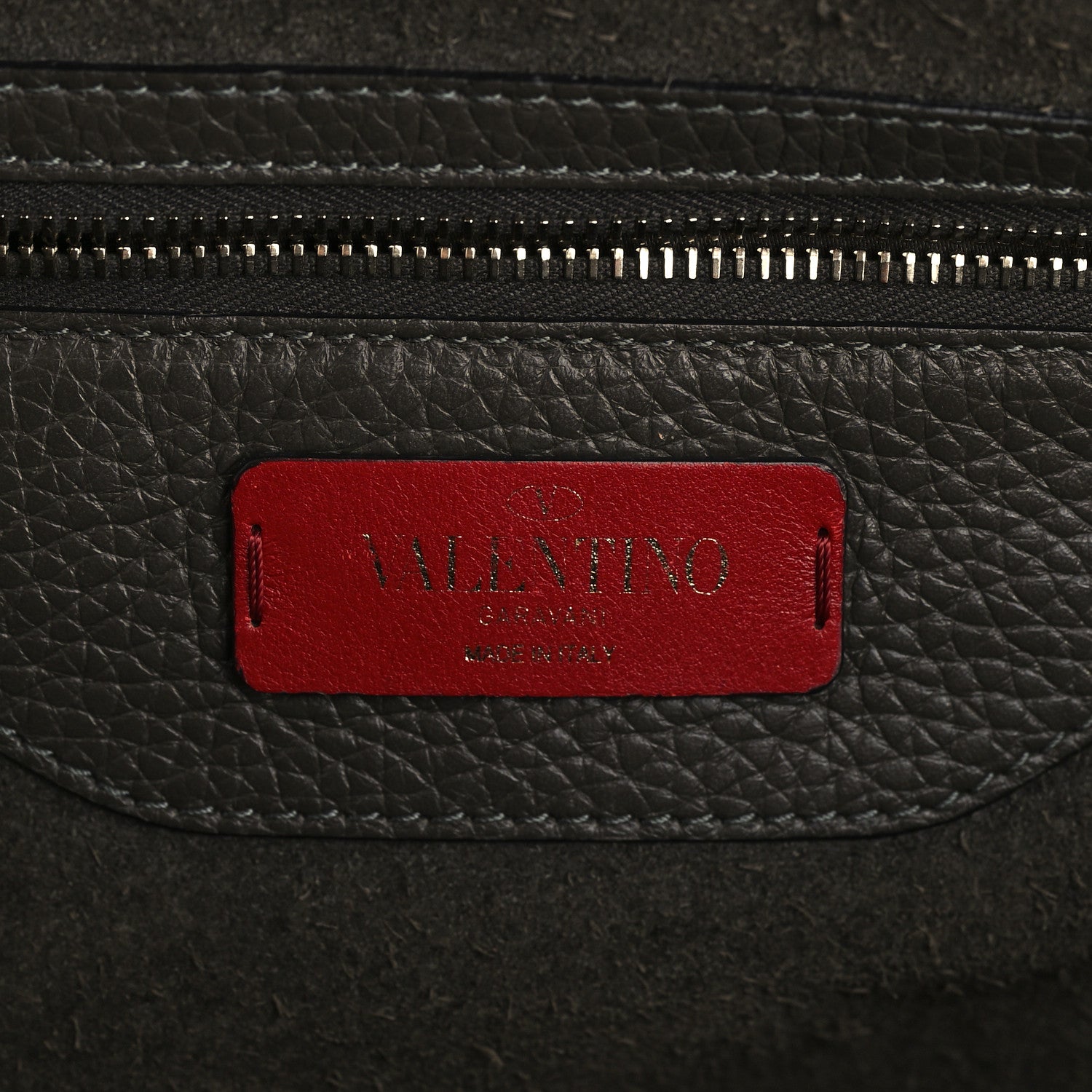 Valentino Garavani Grained Calfskin Rockstud Shoulder Tote Graphite 6 of 11
