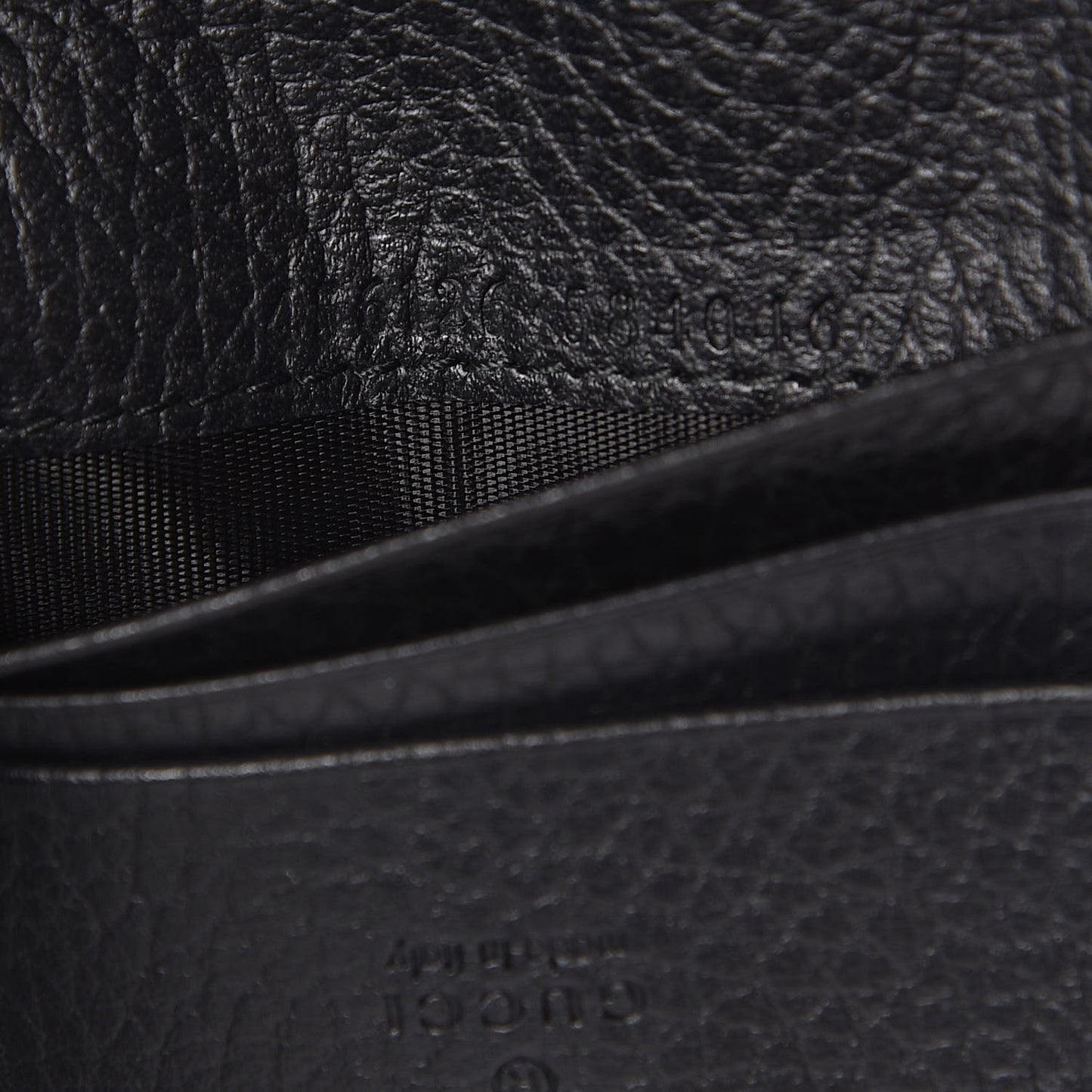 Pebbled Calfskin GG Marmont Card Case Black