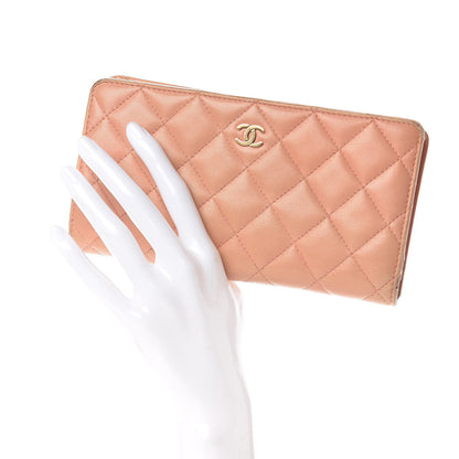 Chanel Lambskin Quilted Yen Wallet 2 of 18