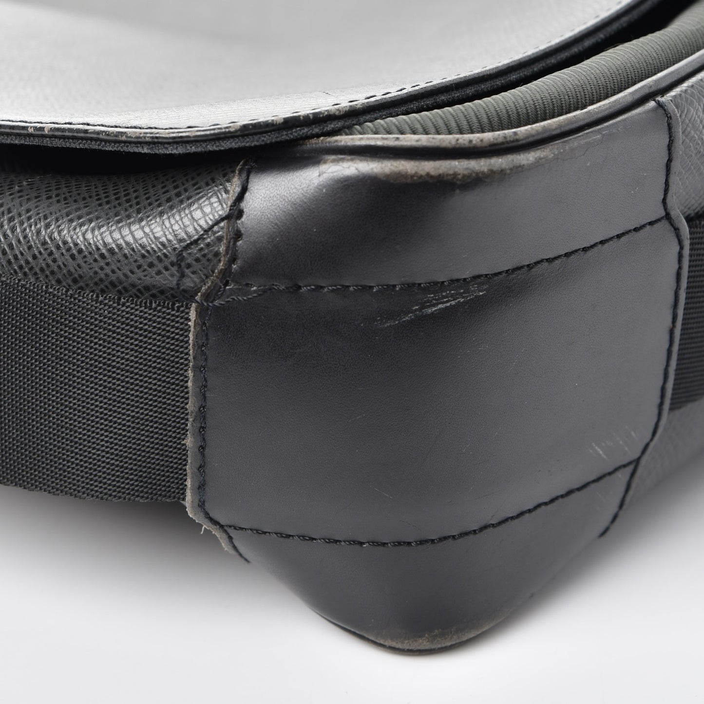 Taiga Viktor Messenger Bag Ardoise