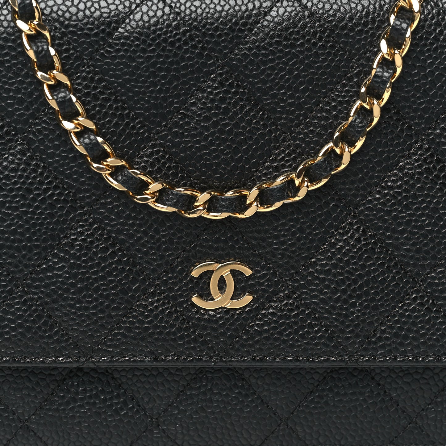 Caviar Quilted Wallet on Chain WOC Black