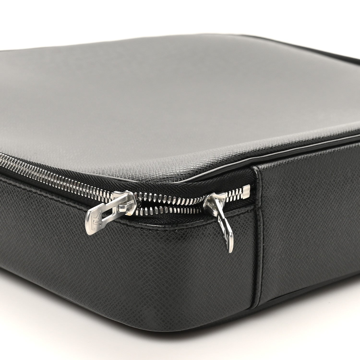 Louis Vuitton Taiga Odessa Computer Case Ardoise 8 of 9