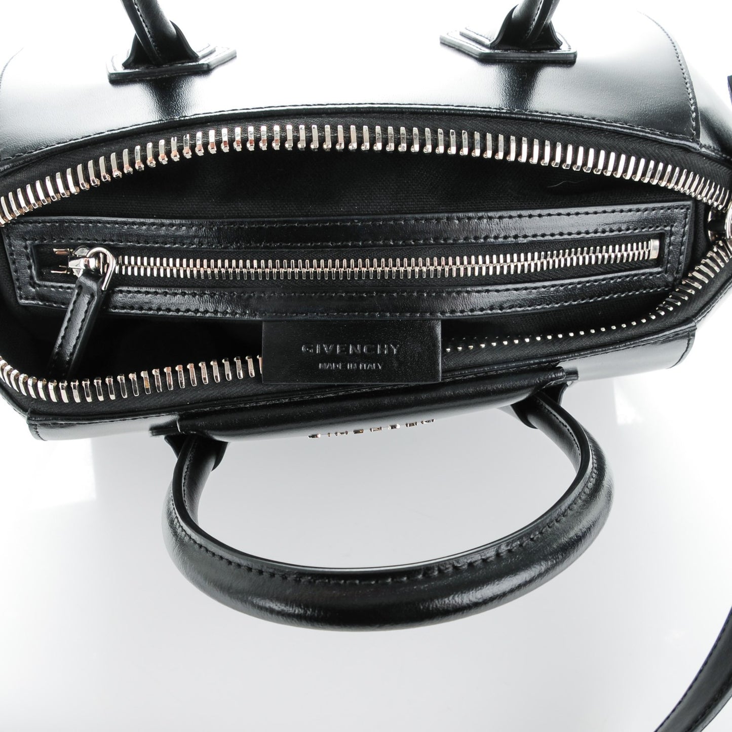 Shiny Lord Calfskin Small Antigona Black