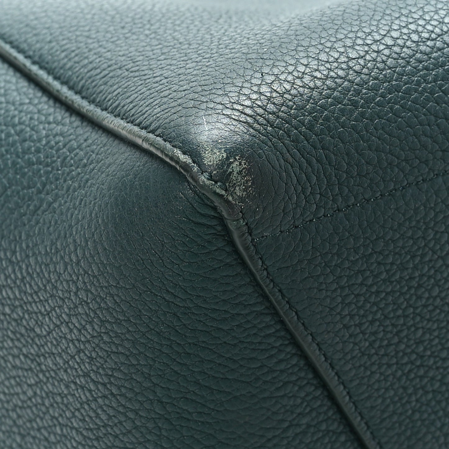 Soft Grained Calfskin Sangle Bucket Bag Amazone