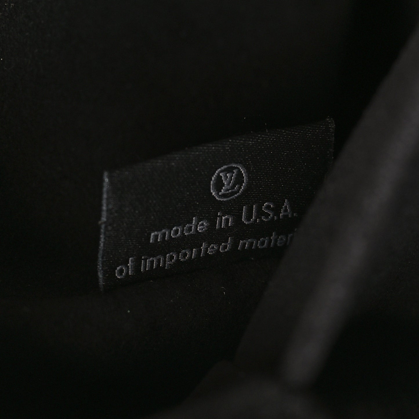 Reverse Monogram Pochette Metis