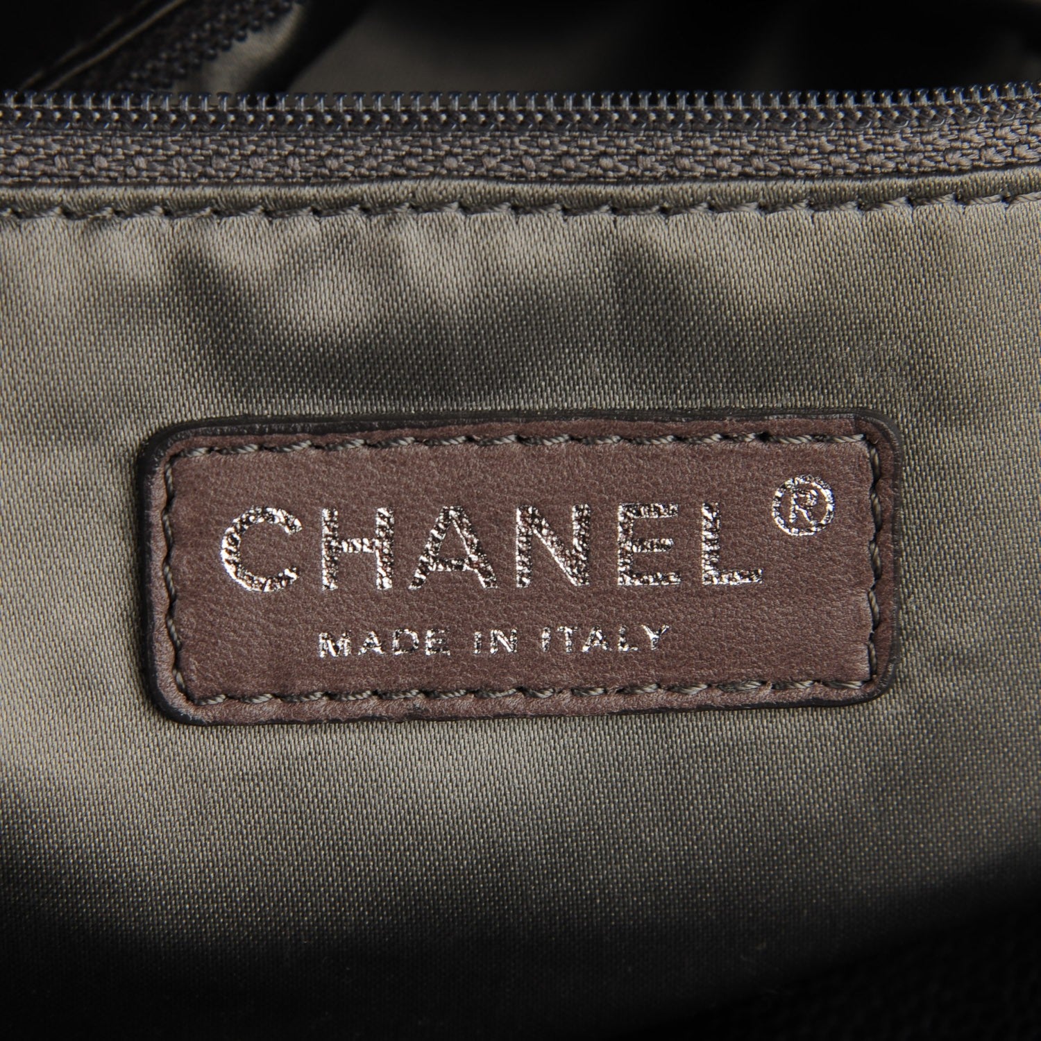 Chanel Glazed Caviar Large Pocket In The City Tote Black 6 of 9