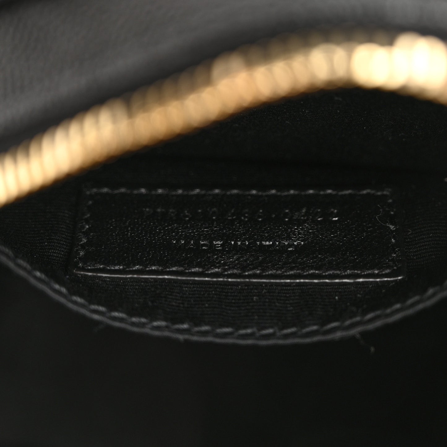 Grain De Poudre Matelasse Chevron Quilted Round Vinyle Camera Bag Black