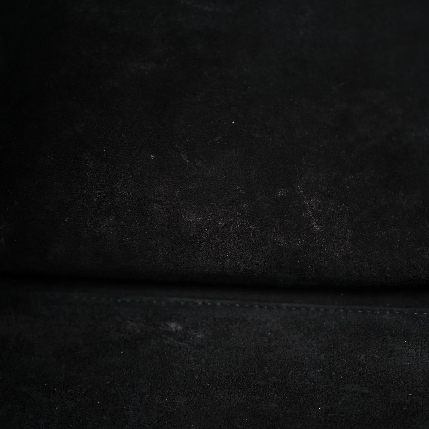 Crocodile Embossed Calfskin Large Phantom Luggage Black