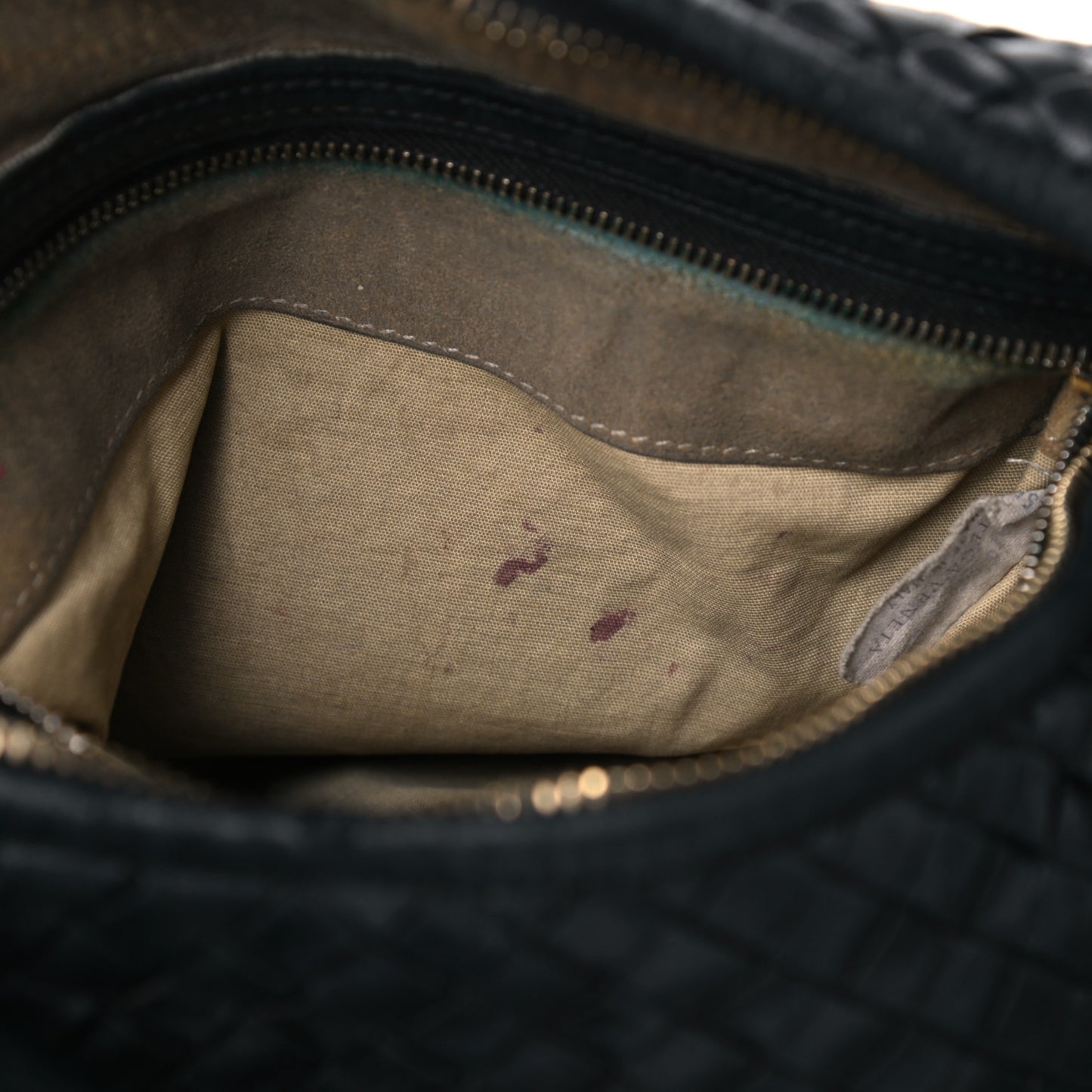Nappa Intrecciato Medium Veneta Hobo Black