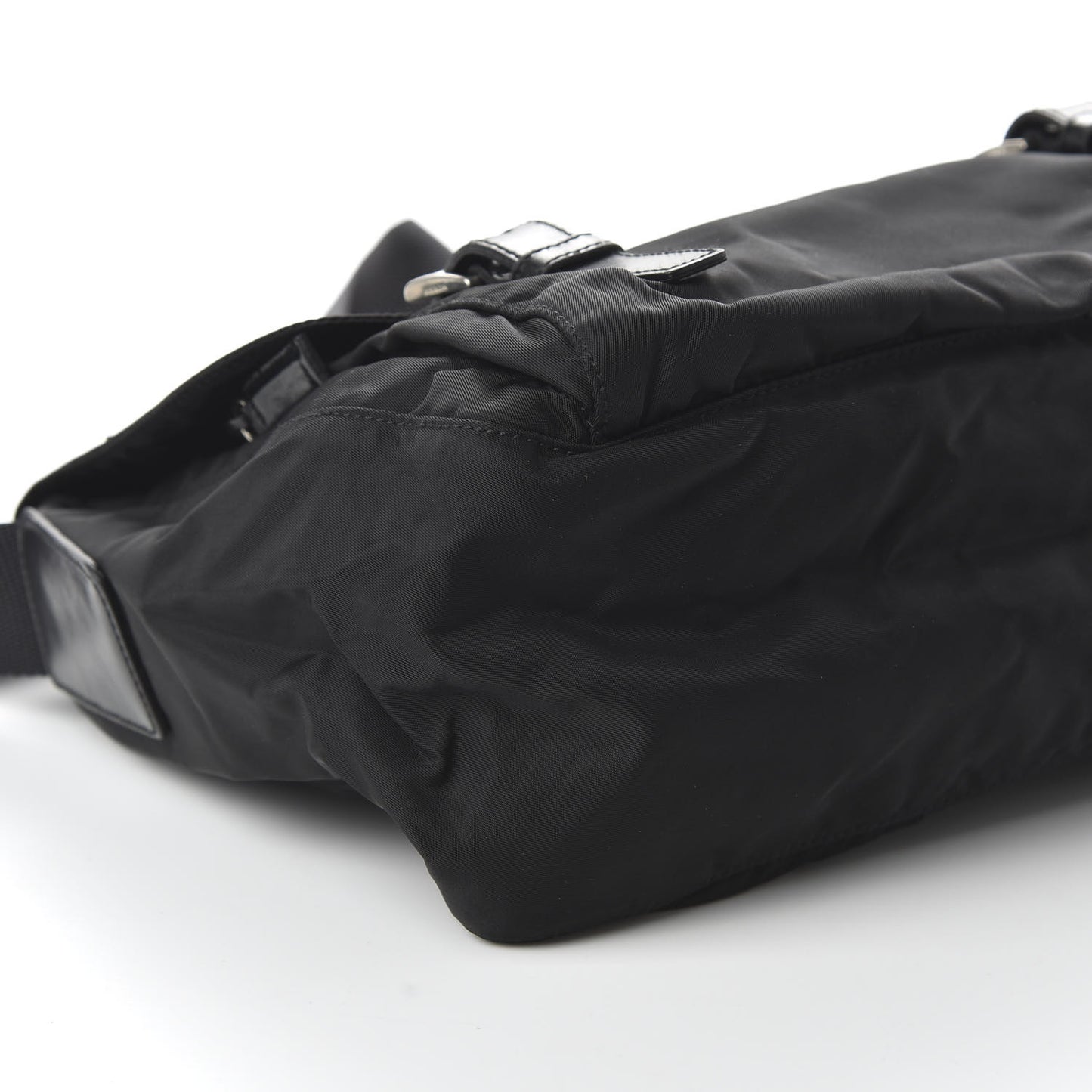 Nylon Vela Messenger Bag Black